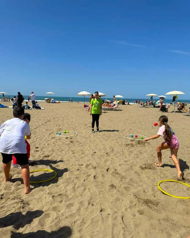 Camping + Mare + Animazione + Cilento = la tua vacanza perfetta!

Prenota la tua vacanza a partire dalla settimana di Pasqua: 

✅ Spiaggia privata con ombrellone per giornate di relax sotto il sole.
✅ Ristorante e bar per gustare le proposte locali.
✅ Animazione per grandi e piccini
✅ Parco giochi per bambini, così mamma e papà possono rilassarsi
✅ Tantissime altre sorprese per tutti i nostri ospiti

E a pochi minuti, un territorio ricco di storia, con i templi di Paestum, i borghi affacciati sul mare come Agropoli e Castellabate e le meraviglie del Parco del Cilento tutte da esplorare.

Ti aspettiamo a Paestum.

🟢 Contattaci subito allo 0828 811086 per tutte info o visita il nostro sito per scoprire le migliori offerte a te dedicate.

https://marepinetacamping.it/it/
