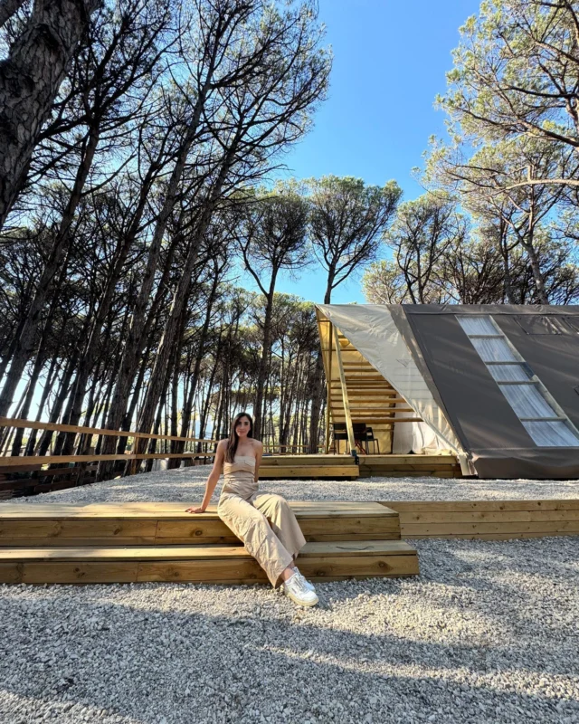 Regalarsi attimi di puro relax, immersi nel verde con il mare a pochi passi. Per te, per voi, per una vacanza indimenticabile. 

✅ Spiaggia privata per giornate di relax sotto il sole.
✅ Ristorante e bar per gustare le proposte locali.
✅ Animazione per grandi e piccini, perché il divertimento è per tutti.
✅ Parco giochi per bambini, così mamma e papà possono rilassarsi
✅ Tantissime altre sorprese per tutti i nostri ospiti

Ti aspettiamo a Paestum.
Contattaci subito allo 0828 811086 per tutte info

#Camping #Glamping
